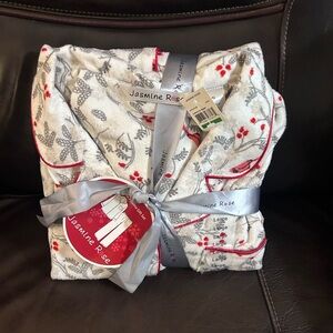 Long sleeve flannel women’s pajama set size large